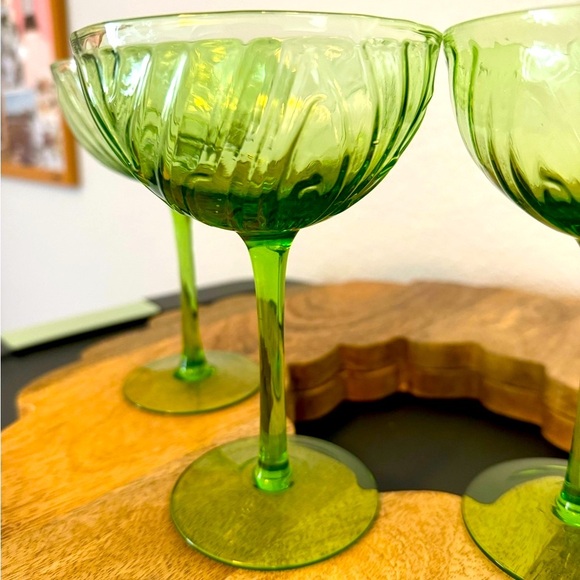 New Vintage Inspired Set of Three Green Glass Goblets - Picture 7 of 8